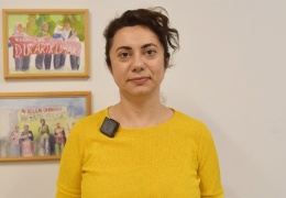 Hem gölgede hem ışıkta: Kadın
