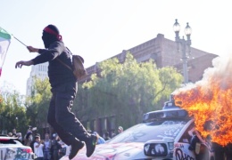 Trump göçmenleri ateşledi