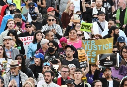 Trump gücü küstahça kullanıyor