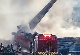 Hindistan'da uçak düştü: 200'den fazla ölü