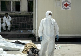 Önce cenazelerini yaktılar, sonra evlerini