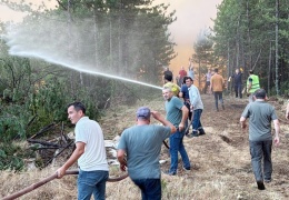 Savaşa uçak var, yangın söndürmeye yok!