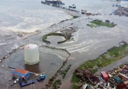 Rusya sarsıldı, tsunami alarmı verildi
