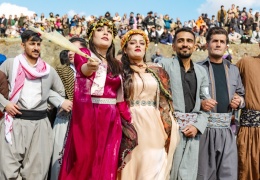 Ulusal kıyafete hapis cezası