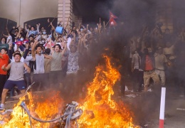 Bangladesh ve Nepal ayaklanmaları