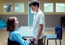 Adolescence: Inceller hangi yasaya karşı?