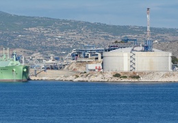 Rus enerjisine tam yasak