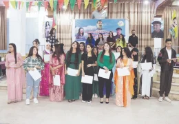 Xwendekar bawarnameyên xwe girtin