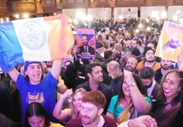 Demokratlar ivme kazandı