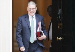 Starmer’ın koltuğu sallantıda