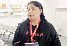 İranlı aktivist Morattab: Gelecek için direniyoruz!