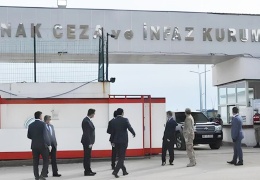 Koğuş istemine darpla yanıt