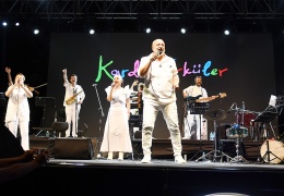 30 Yılın Öyküsü: Kardeş Türküler