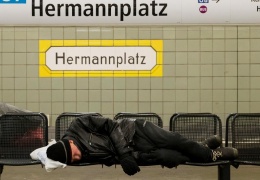 Sokaklar evleri değil