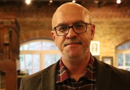 Sıra kuşun diğer kanadında