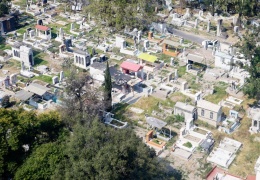 Kardeşim açılacak mezarda