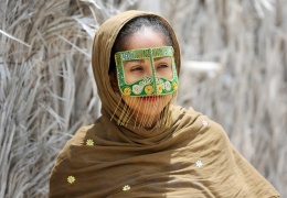 İran’ın maskeli kadınları