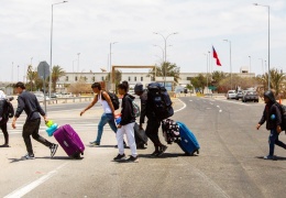 Göçmenlere nefes aldırmıyor