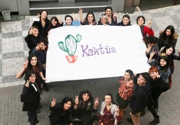 12 kadın gözaltına alındı