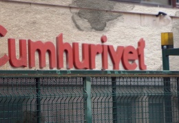 Cumhuriyet gazetesi yazarlarına açık mektup