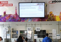 Krizi yönetemiyor, istihdam düşüyor