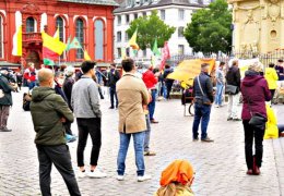 Mülteci kamplarına dikkat çekildi