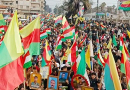 Rojava tek ses: Kurdistan Yek Welat e