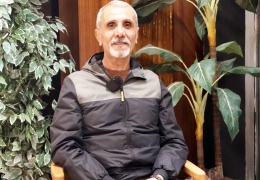 Annesine sözünü, ana dilini öğrenerek tuttu