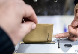 Fransa’da yerel seçimler: Kentlerde sol, taşrada sağ