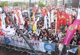 50. yılında Taksim’deyiz