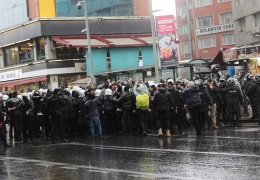 Taksim’de 79 gözaltı
