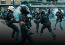 Şiddeti protesto ederken şiddet gördüler