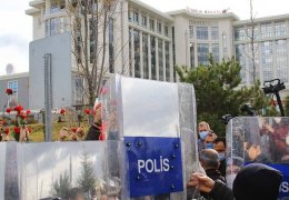 Ölüyoruz, tükeniyoruz…