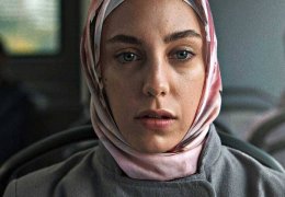 Anlatıda çoksesli üslup: Bir Başkadır örneği