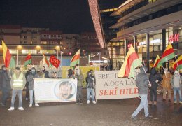 KDP bürosu önünde protesto