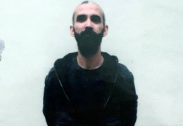 Çıplak arama bir rutin 