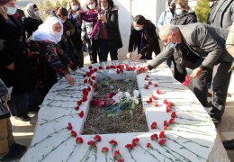 Fidan mezarı başında anıldı