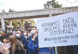 Gençlikle inatlaşanlar kaybeder!