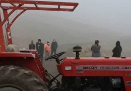 Çemişgezek köylüleri yol kapattı