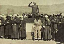Mahabad değil Kürdistan Cumhuriyeti!