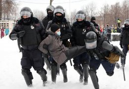 Rusya’da binlerce gözaltı