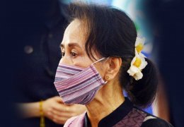 Beğenmeyince darbe yaptı