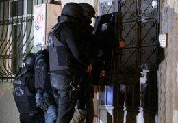 Siyasi soykırımda yüzlerce gözaltı