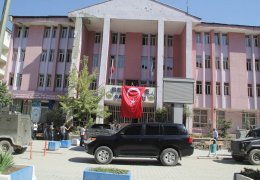 Colemêrg’de belediye 3-4 erkeğin himayesinde