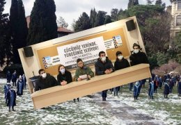 Kayyum rektöre istifa çağrısı