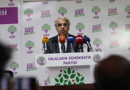 İktidar da sonunun  farkında