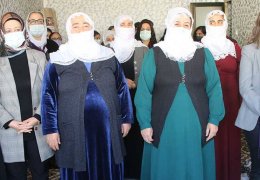 80 yaşlarına varan anneler silahlı mı?