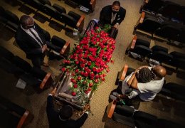 8 dakika 46 saniyelik saygı duruşu