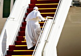 Papa, Vatikan’a döndü