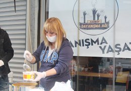 Dayanışma sokakta örülüyor